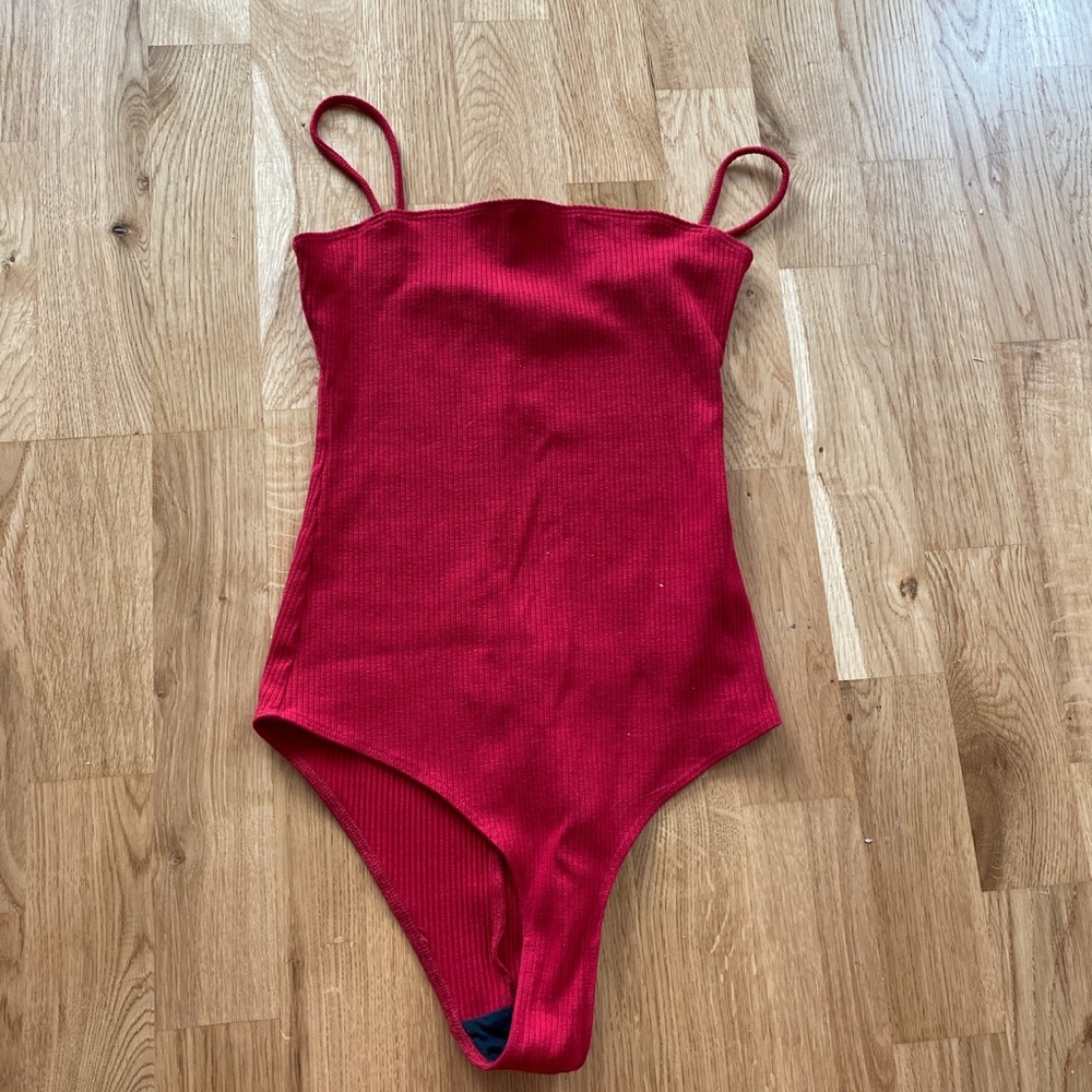 Like new Reformation Straight Neckline Bodysuit